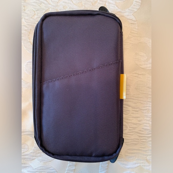 Caterpillar Card Holder - Picture 3 of 8